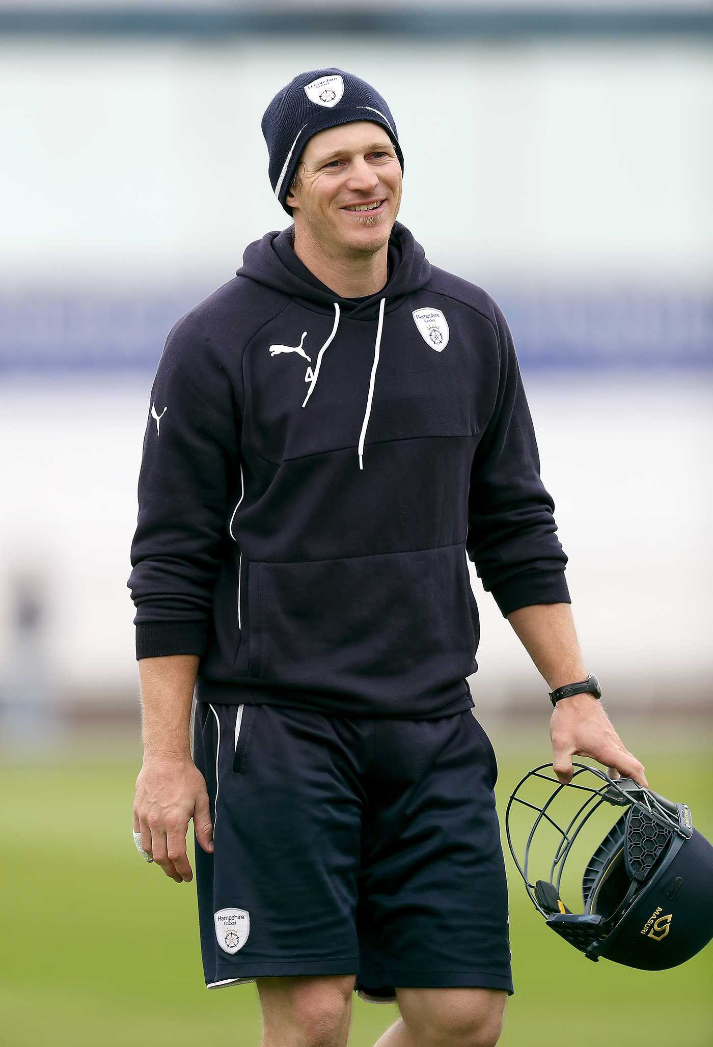 Adams leaves Hampshire after 25 years for Tasmania role
