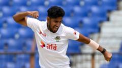 Kent sign Bangladesh seamer Ahmed for run-in