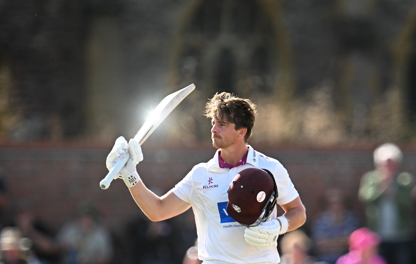 Tom Abell 284*, Tom Lammonby 229 as Somerset make hay
