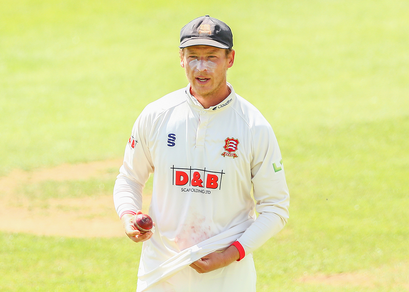 Tom Westley steps down as Essex captain after tough season