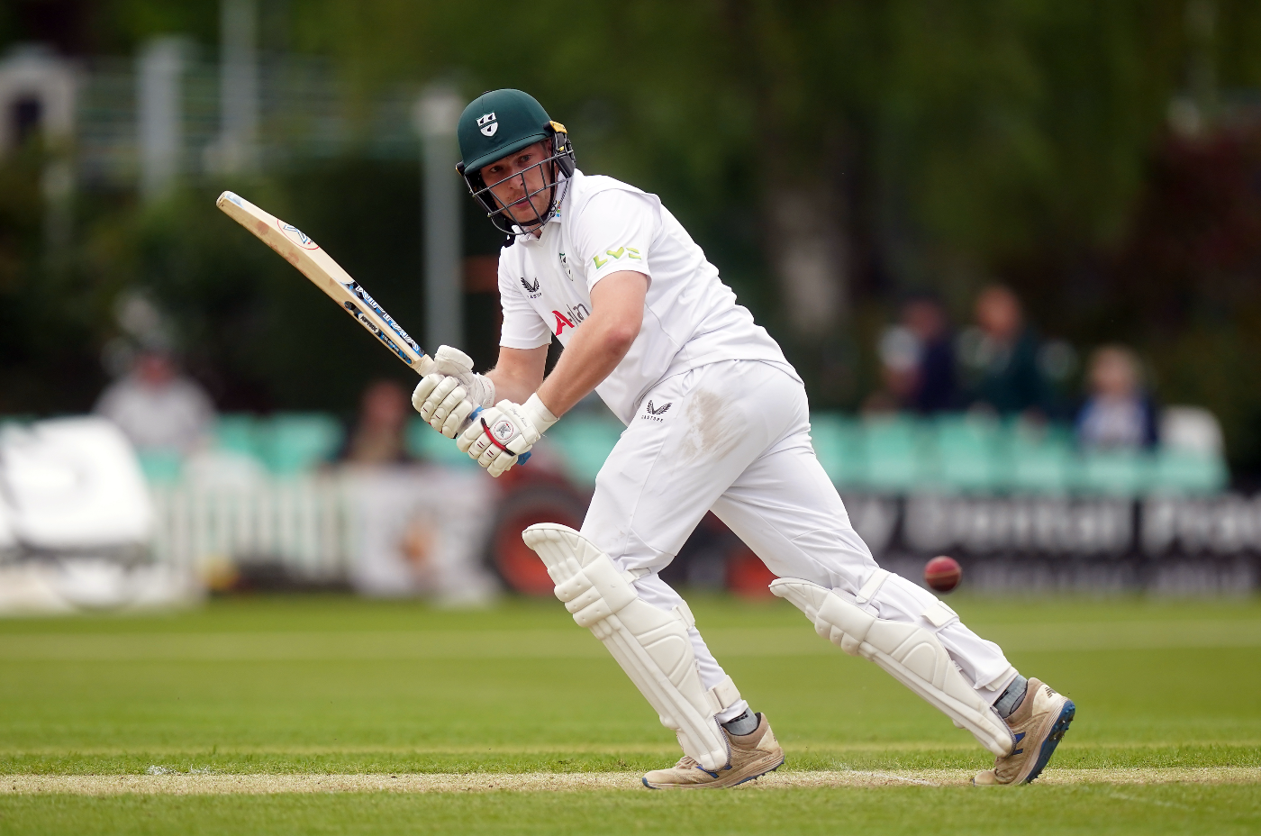 Waite tips scales back towards Worcestershire